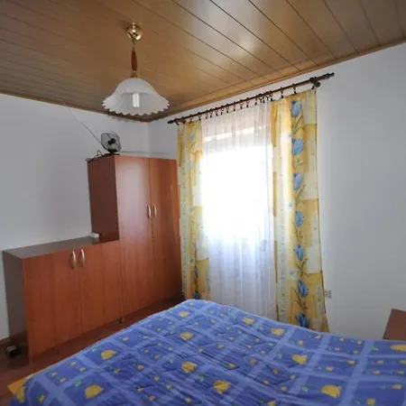 In - Island Krk 35824 ريسيكا